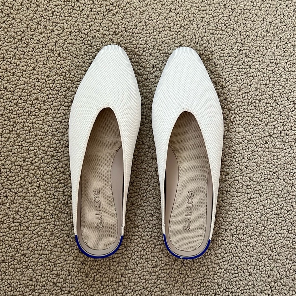 Rothy's Cream Knit Pointed Toe Mules with Blue Trim